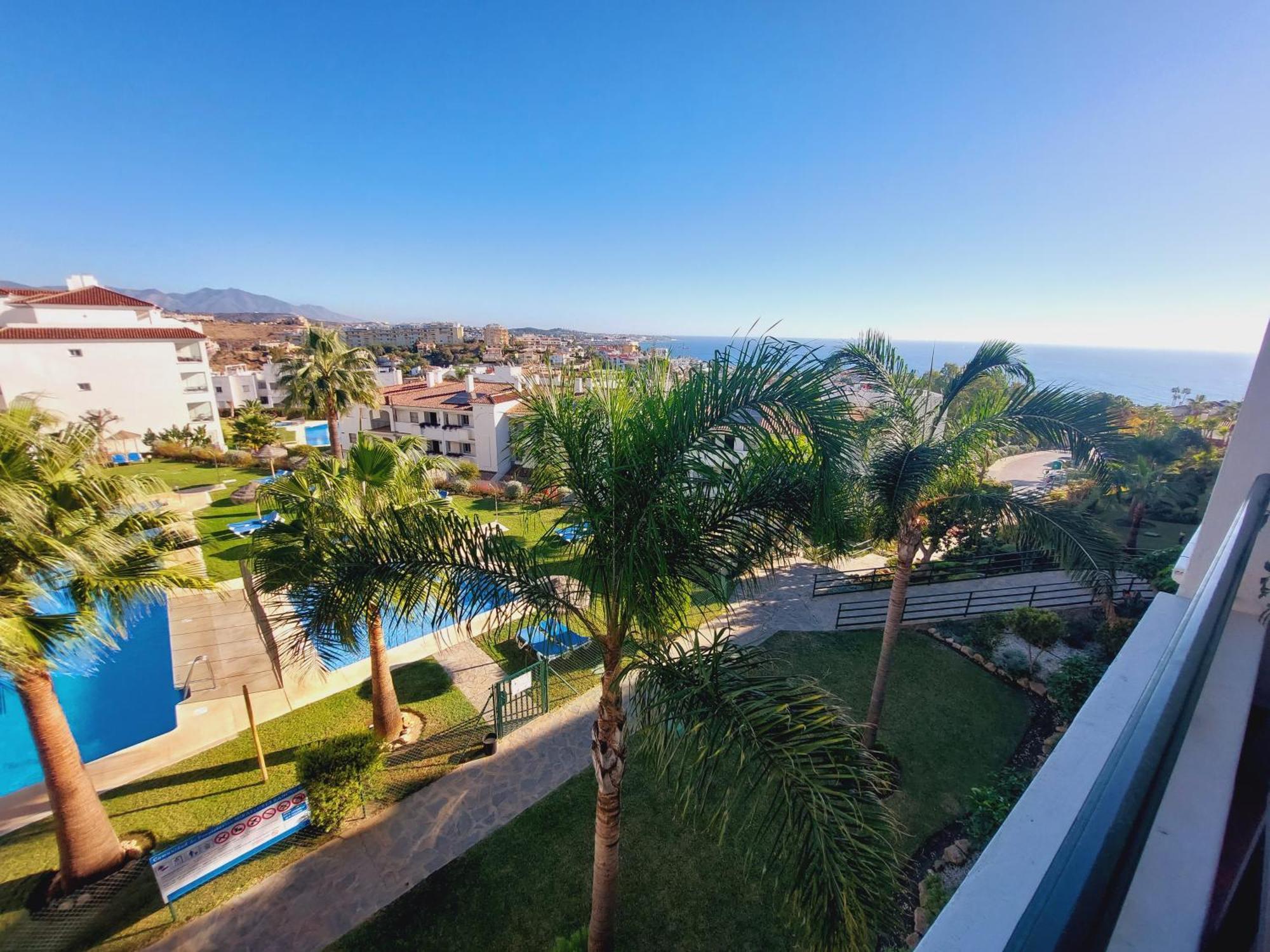Beautiful Apartment Sea&Mountains Views La Cala De Mijas Exteriör bild